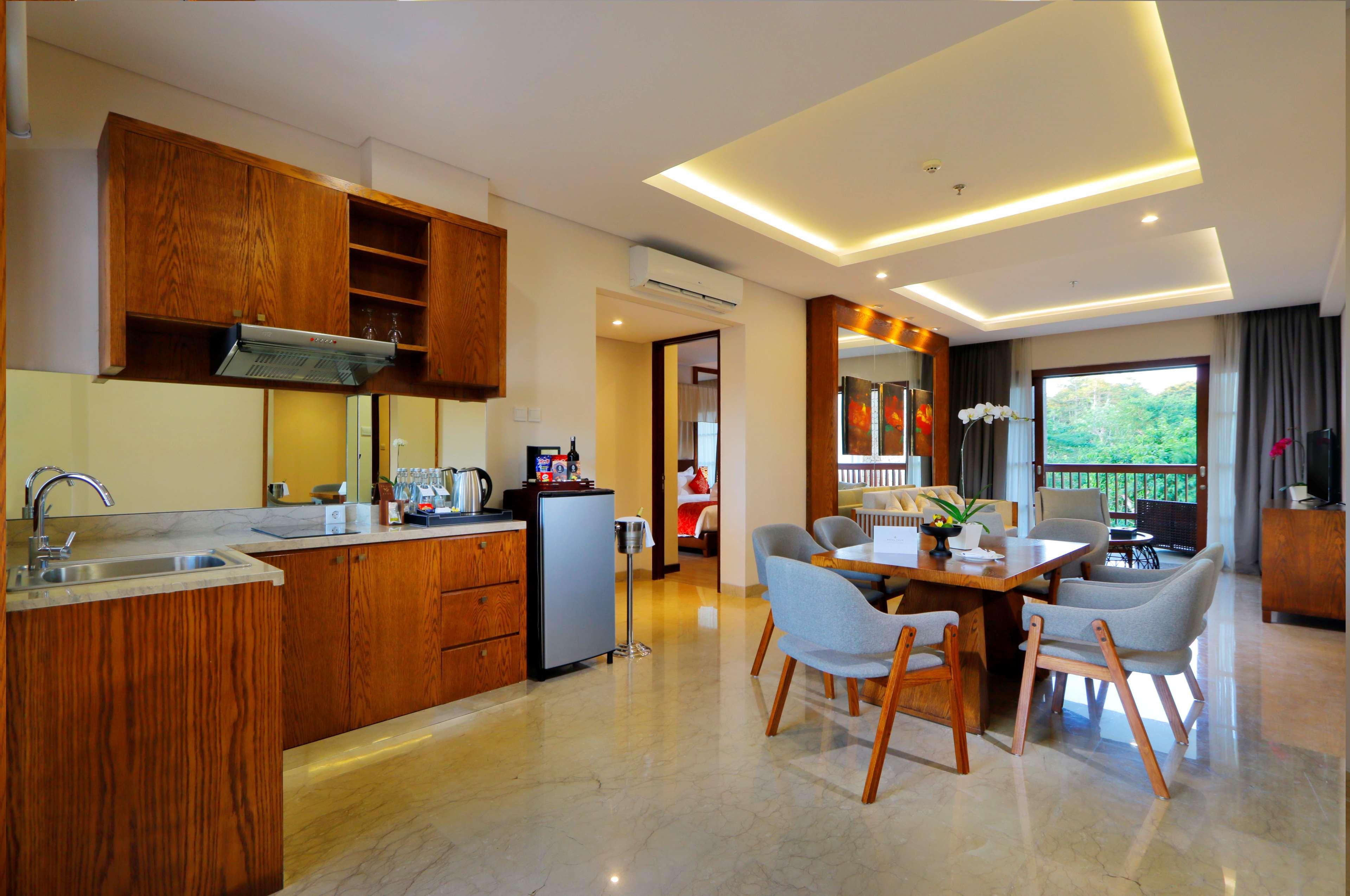 Royal Tulip Springhill 5*