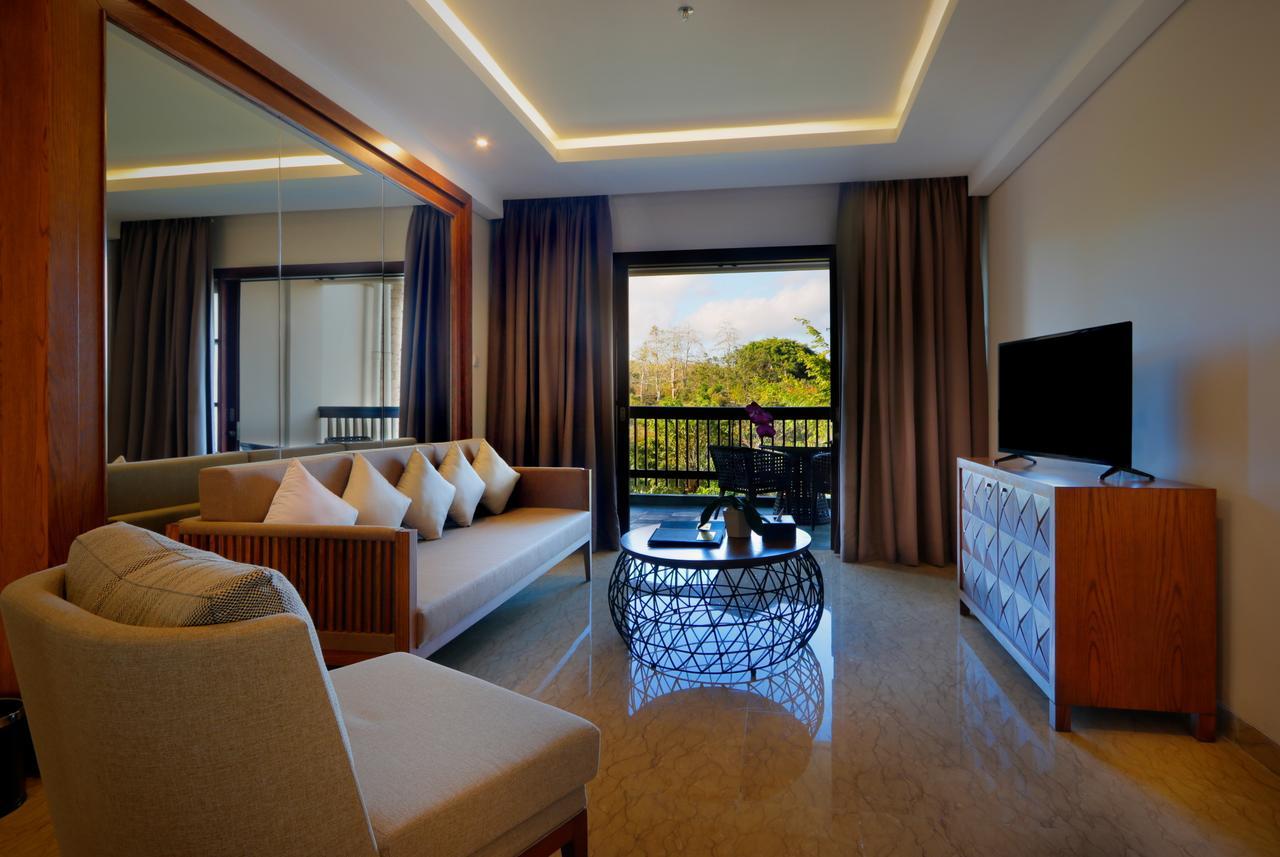 Royal Tulip Springhill Resort 5*